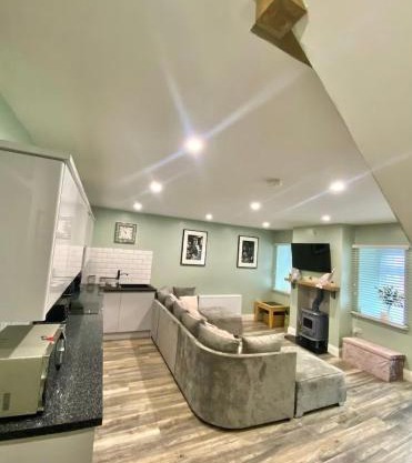 Cosy three bedroom house in Ballingarry Limerick Near Adare