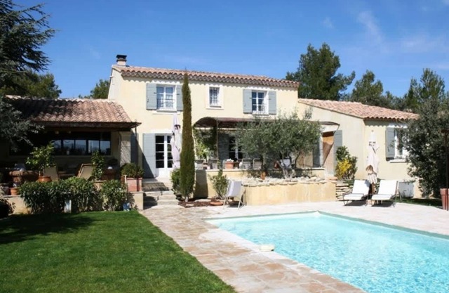 Cosy villa with private pool : La Chaleureuse