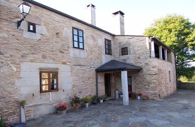Cottage (full rental) Place da pedreira for 28 people