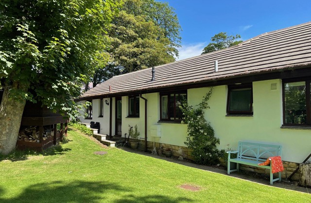 Cottage in Alnmouth, parking, garden, tree house, bike shed. Beach - 5 min walk.