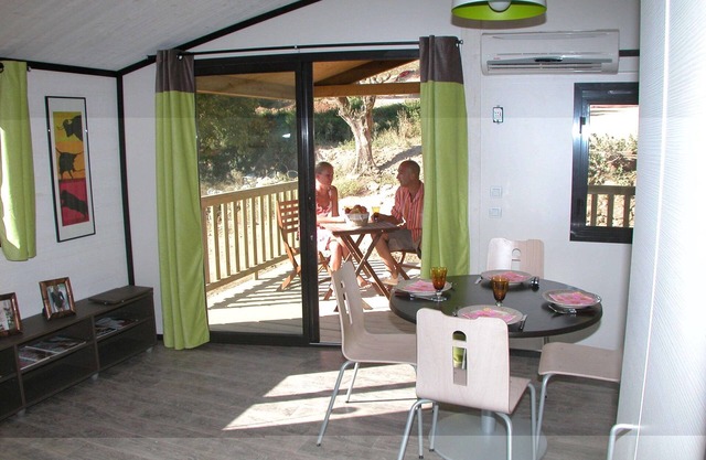 Cottage in Provence with Covered Terrace