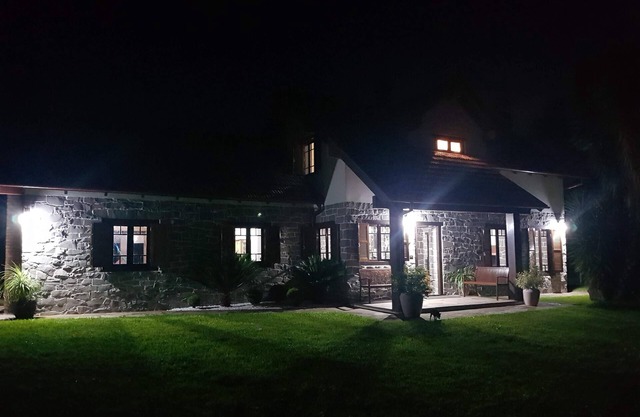 Cottage in the Vineyard Valley