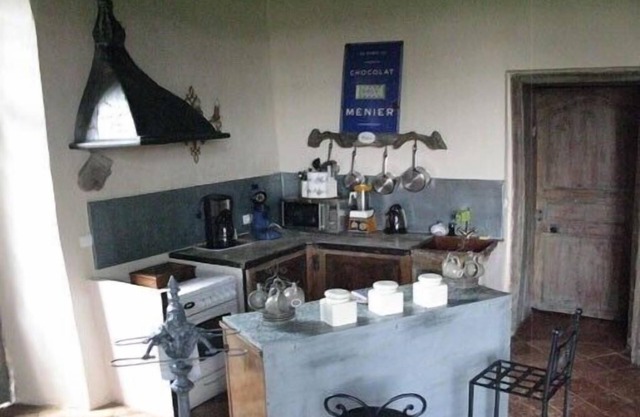Cottage in the heart of Gascony, historic site of the Chateau de Lamothe Bezat