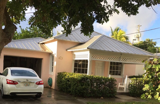 Cottage Steps to Beach