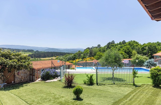 Cottage 'Tunino' with Mountain View, Shared Pool and Wi-Fi