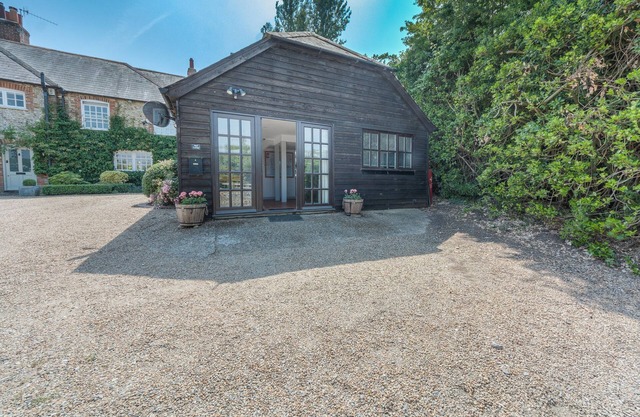Cottage within easy reach of West Wittering