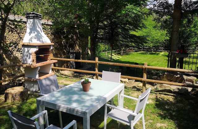 Country House 'Ardetxal' with Mountain View and Private Garden