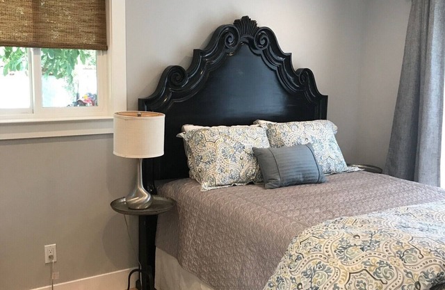 Country Setting with Private Hot Tub!