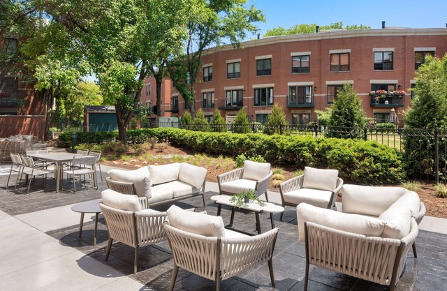Courtyard by Marriott Chicago at Medical District/UIC