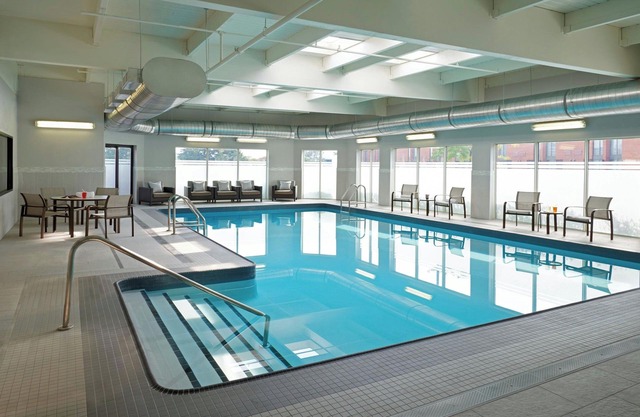 Courtyard by Marriott Toronto Airport