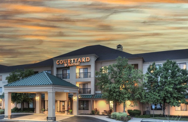 Courtyard by Marriott Wichita East