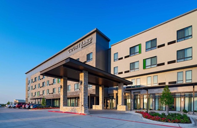 Courtyard Dallas Grand Prairie