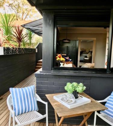 Courtyard Pool Studio Private Luxe Retreat
