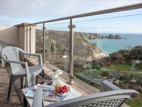 Cove View Apartment