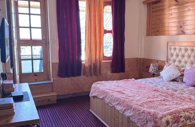 Cozy 1-bedroom apartment in serene Kullu with WiFi