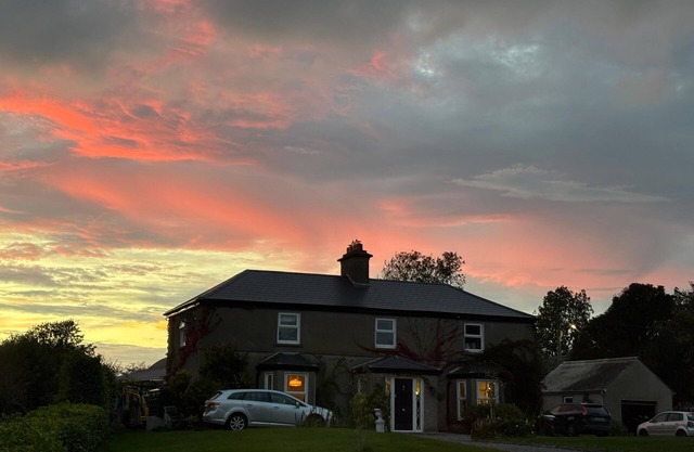 Cozy 1 Bedroom stay in Authentic 19th century Farmhouse near Dublin Airport