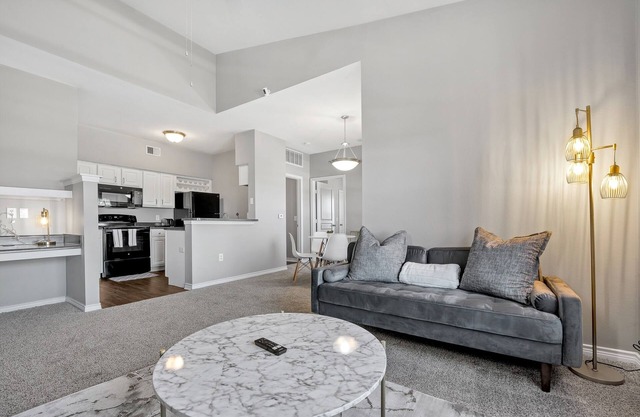 Cozy 1BD Near Walmart HQ | Long Stay Discounts R1