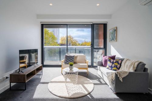 Cozy 1BR Apt Walk to Swinburne & Glenferrie Rd