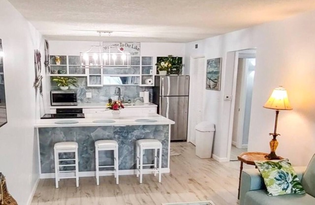 Cozy 1BR Condo - Pool & Wi-Fi