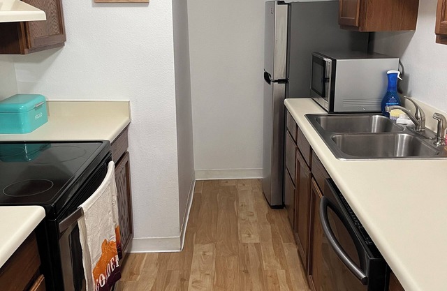 Cozy 2-bedroom condo in lovely Golden with AC, WiFi, Patio