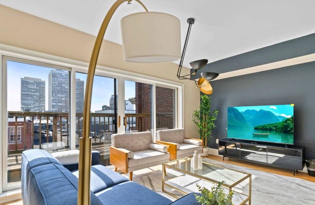 Cozy 2BR Retreat in the Heart of Old City