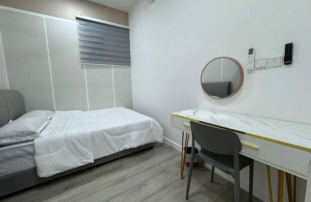 Cozy 2BR Suite [2–6 Pax] FREE 500Mbps Wifi Bangsar South