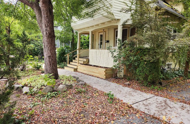 Cozy 3 Bedroom House in Downtown Ithaca