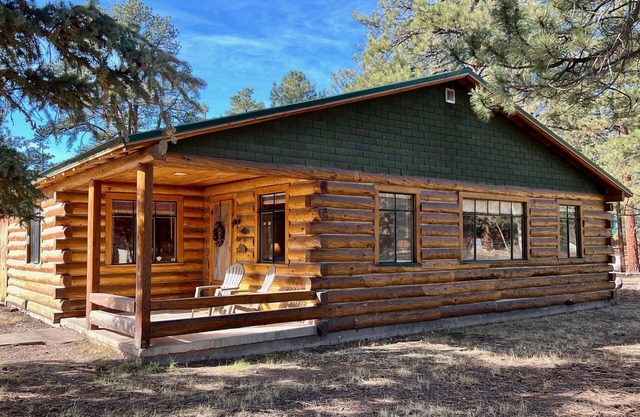 Cozy and Family Friendly Spacious Cabin on a 3/4-acre lot