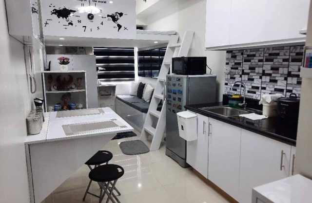 Cozy and Relaxing One Bedroom Condominium Loft Style