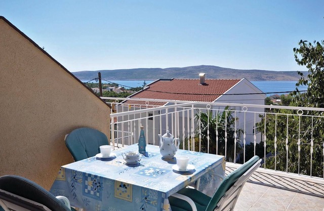 Cozy apartment in Starigrad Paklenica