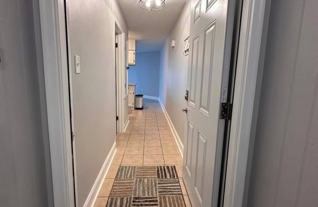 Cozy Apartment in Chalmette, La. Only a few miles away from downtown N.O.