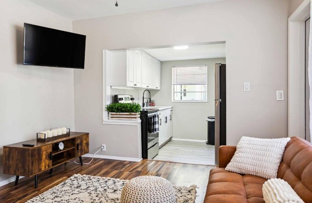 Cozy Bayshore - A Perfectly Located Paradise