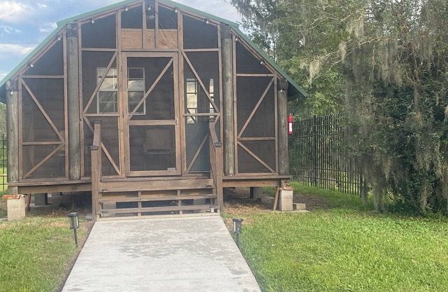 Cozy cabin in nice Marrero with WiFi, AC Cabin 5