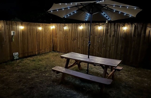 Cozy Casita with private yard!