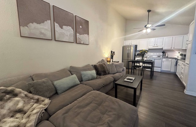 Cozy Central Mesa/Tempe Gem. Minutes from Cubs Stadium, ASU & Tempe Marketplace!