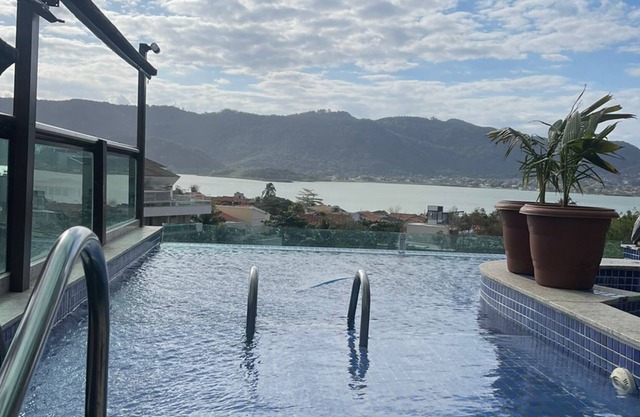 cozy chalet with pool at the viewpoint 200mts from the beach