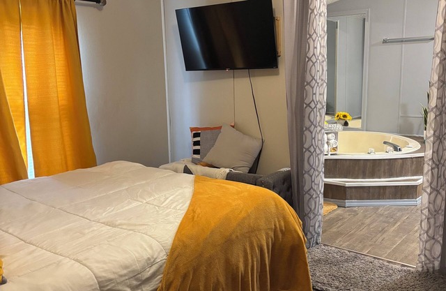 Cozy & Comfy Manufactured Home 10 minutes of Ft Leonard Wood Military Base.