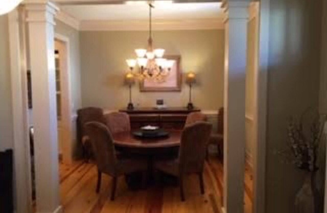 Cozy Cottage in beautiful Riverfront community.