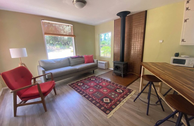 Cozy Cottage with Pool, Sauna and A/C