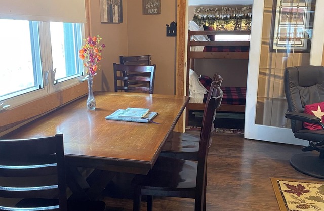 Cozy Creekside Cottage