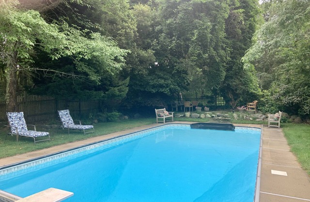 Cozy efficiency apartment/heated pool