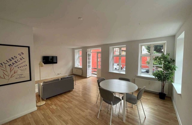 Cozy getaway apt (APT 1)