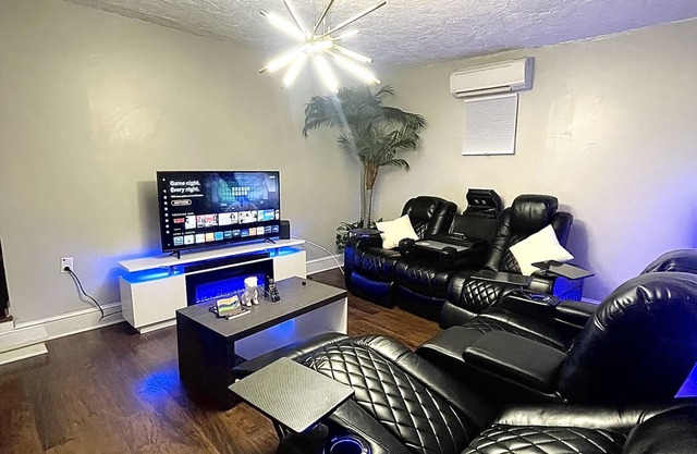 Cozy hidden gem in abq! Near many places!