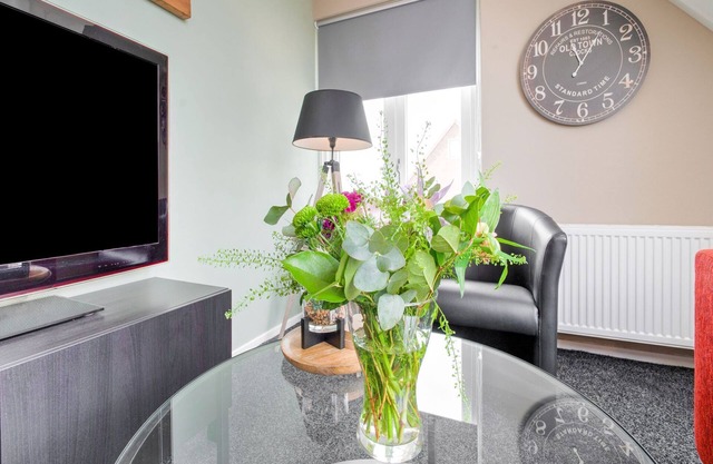 Cozy Holiday Home in Elim with a Furnished Garden