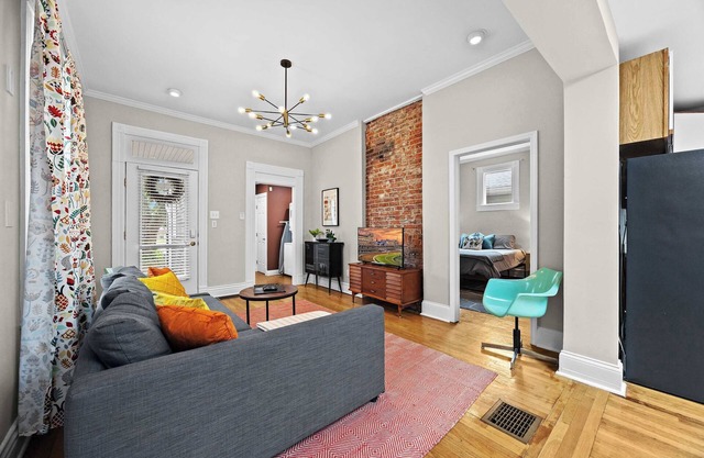 Cozy Home | 1BR Near Downtown + Prime Location!