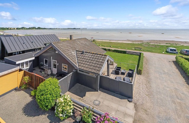 Cozy home in Bjert with kitchen