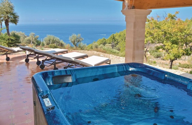 Cozy home in Estellencs with WiFi