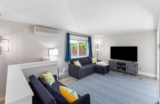 Cozy home in Logan, close to USU