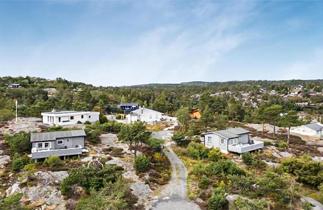Cozy Home In Stathelle With Kitchen