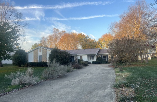 Cozy home just a few minutes from the heart of Oxford and Miami University!
